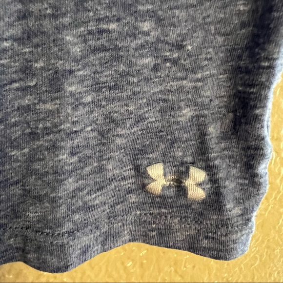 Under Armor Small Semi-Fitted Blue and Yellow Batman Tee - Picture 4 of 6